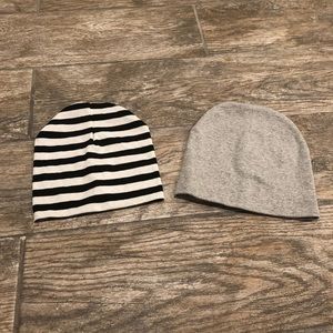 Set of 2 baby/toddler beanies- barely worn